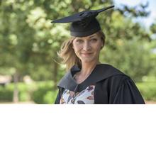 Thumbnail photo of Lisa Jones